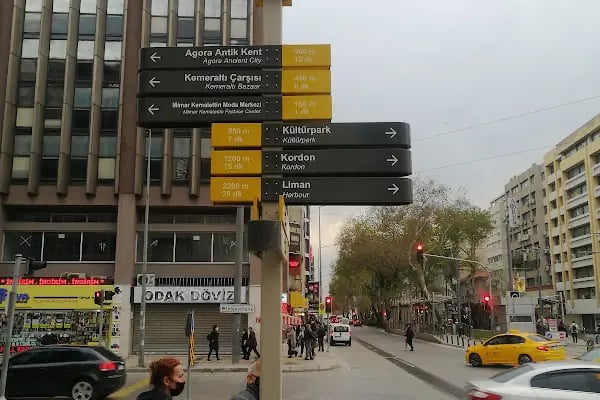 Çankaya - Gazi Bulvarı Tramvay Durağı - Resim 11