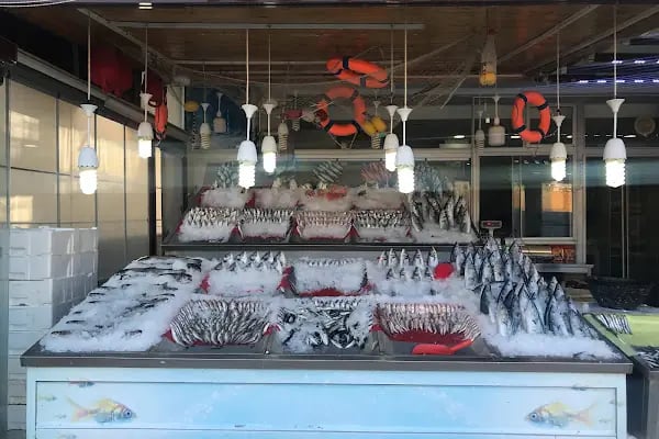 Marina Balık Market Pişirme Evi - Resim 9