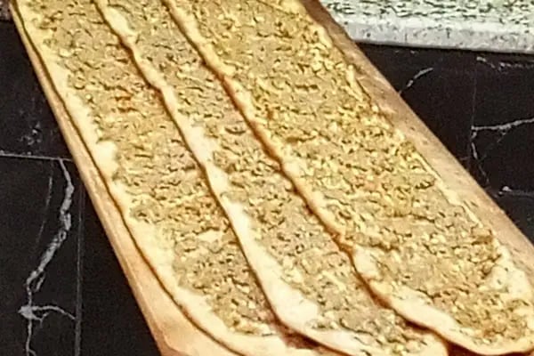 Gazipaşa Konyalı Etli Ekmek - Resim 4