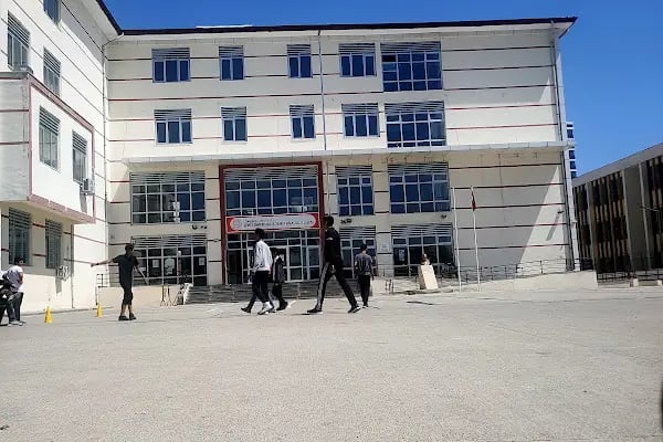 Şehit Ömer Halisdemir Anadolu Lisesi - Resim 3