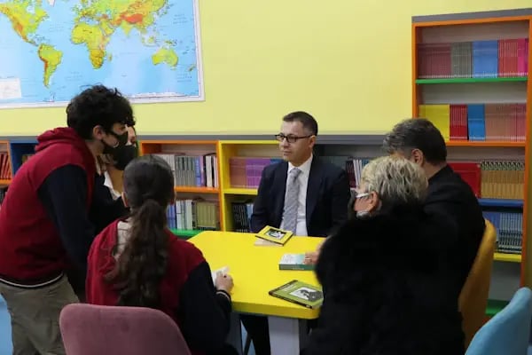 Şehit Ömer Halisdemir Anadolu Lisesi - Resim 19