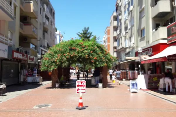 Türkiye İş Bankası Şirinyer/İzmir Şubesi - Resim 4
