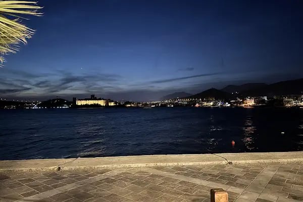 Gumbet Belediye Cafe - Resim 9