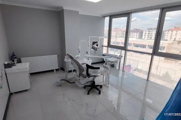 Redent Ağız Diş Sağlığı Polikliniği (Yenikent) - Resim 2