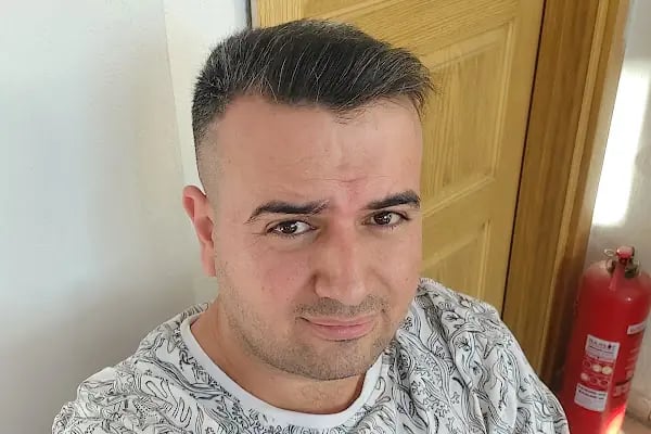 Özgür Stil Erkek Kuaförü - Resim 5