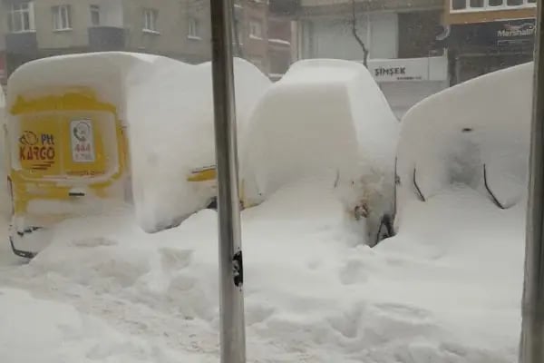 PTT Sultangazi Posta Dağıtım Merkezi - Resim 4