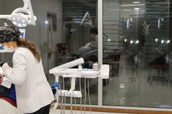 ÖZLEM KOÇ Özel Diş Kliniği - Resim 5