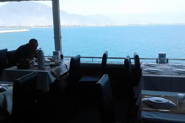 Mavi Ay Cafe - Resim 3