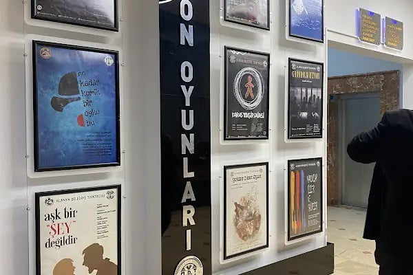 T.C. Alanya Belediyesi Tiyatro Müdürlüğü Kültür Merkezi - Resim 4