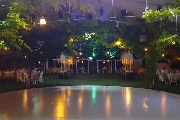 Toy Han Bizim Bahçe Bayraklı - Resim 5