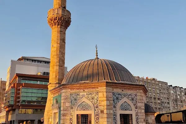 Kemeraltı Camii - Resim 2