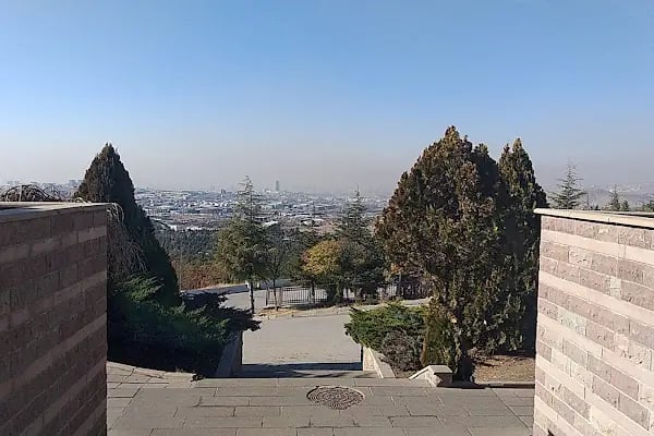 Karşıyaka Mezarlığı - Resim 18