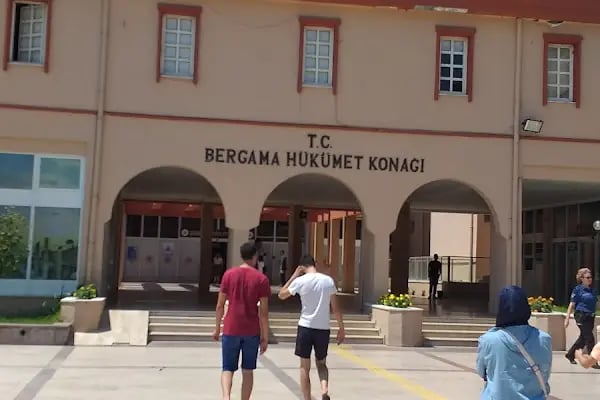 Bergama Hükümet Konağı - Resim 4