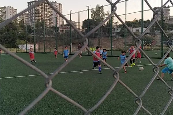 Çukurova Demirspor Tesisleri - Resim 1