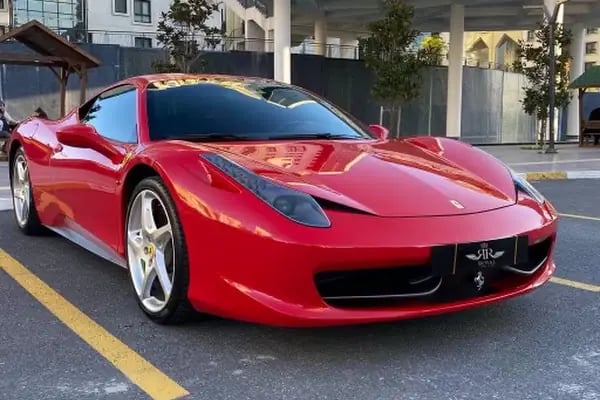 ROYAL LUXURY CAR RENTAL - Resim 13