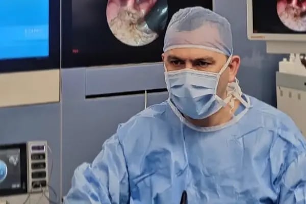 Prof Dr Seyhan Alkan Kulak Burun Boğaz ve Baş-Boyun Cerrahisi Uzmanı - Resim 11