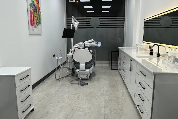 Yenikent Dentbulvar Ağız ve Diş Sağlığı Polikliniği - Resim 20
