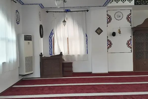 İzzet - Zehra Badem Cami - Resim 2