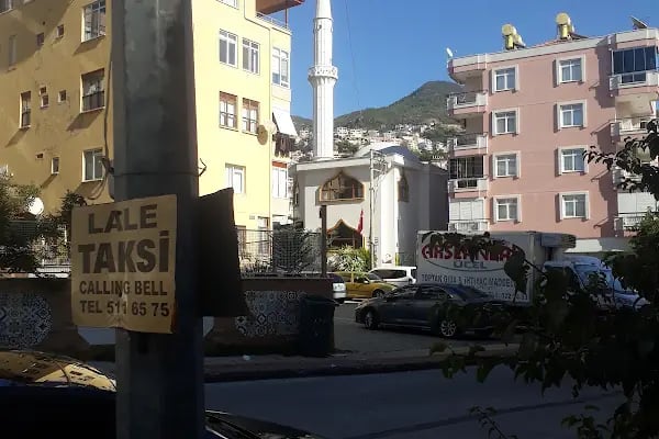 İzzet - Zehra Badem Cami - Resim 10