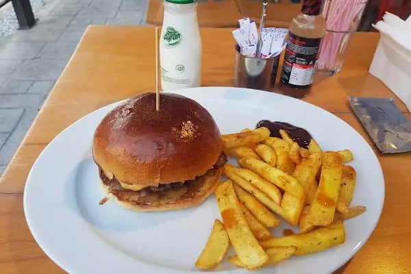 Mad Bites Burger - Resim 1