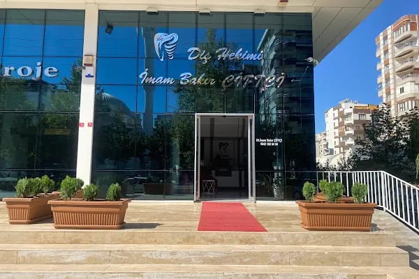 Diş Hekimi İmam Bakır ÇİFTÇİ diş kliniği - Resim 1