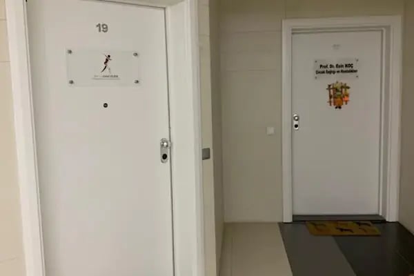 Prof. Dr. Cemil Yıldız Muayenehane - Ortopedi ve Travmatoloji Uzmanı - Resim 3