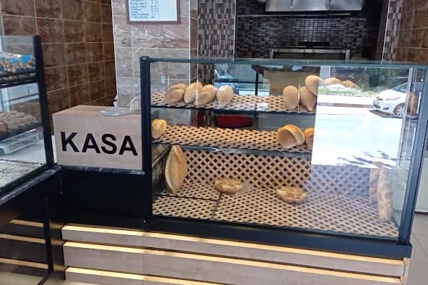 ÜÇ KARDEŞLER FIRIN Unlu Mamülleri - Resim 1