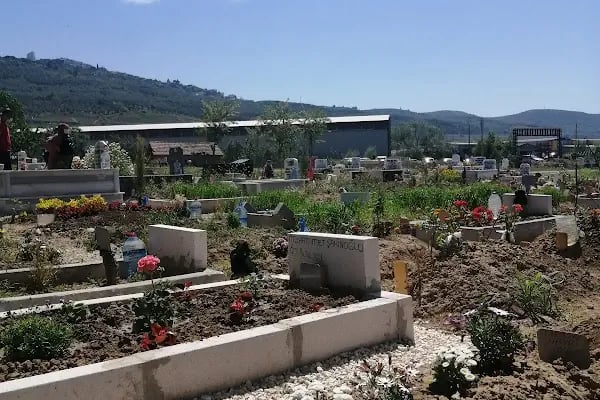 Gemlik Yeni Mezarlık - Resim 5