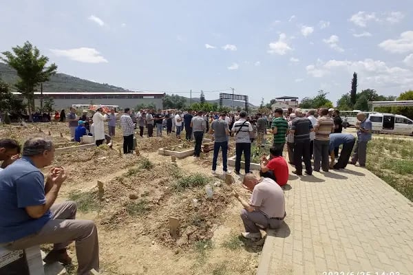 Gemlik Yeni Mezarlık - Resim 10