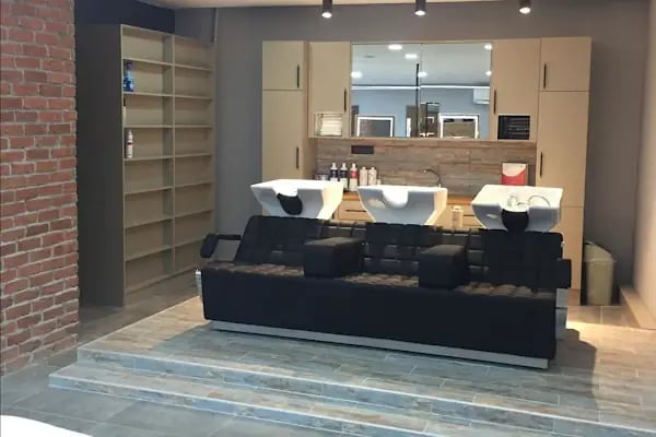 Artha Hair Studio - Resim 10