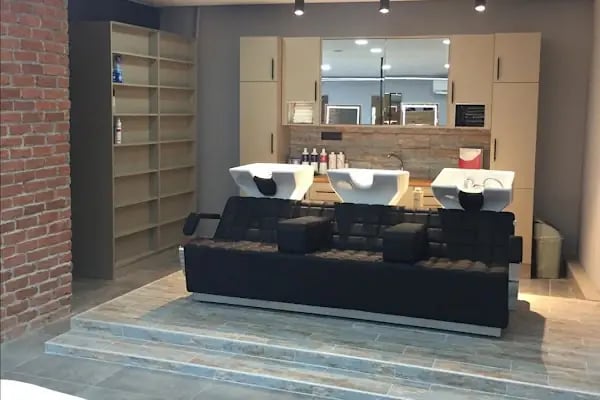 Artha Hair Studio - Resim 6