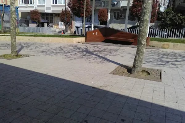Rasimpaşa Parkı - Resim 15