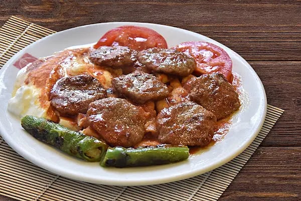 Arzay Café Resto &amp; Fatoş Mantı - Resim 3