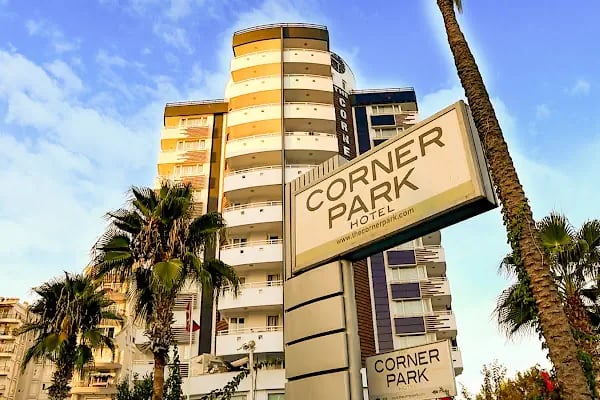 The Corner Park Hotel - Resim 4