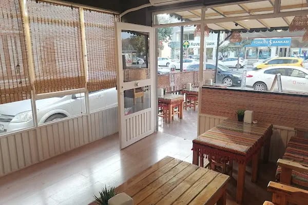 Ömer Aybak Meşhur Adıyaman Çiğ Köftecisi Döşemealtı - Resim 1