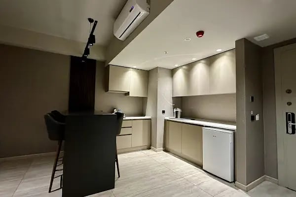 HOTEL 54 Luxury Suite - Cadde 54 AVYM - Resim 13