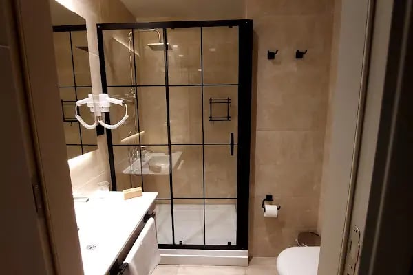 HOTEL 54 Luxury Suite - Cadde 54 AVYM - Resim 6