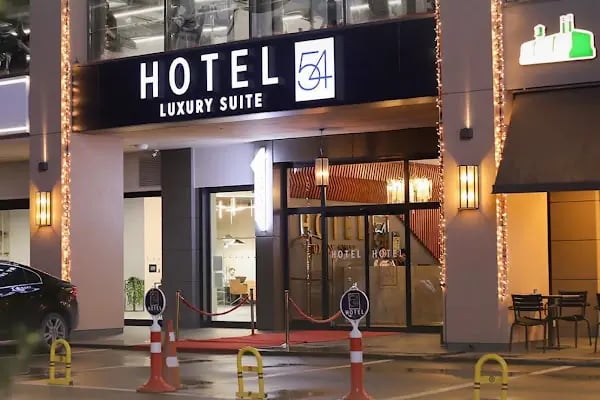 HOTEL 54 Luxury Suite - Cadde 54 AVYM - Resim 9