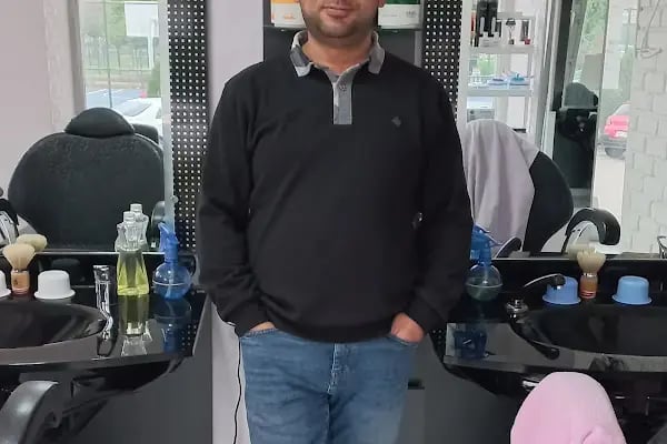KARDEŞLER ERKEK KUAFÖRÜ YURT MAHALLESİ 71487 SOK PEYAMİ GÖRGÜN AP 5/A CUKUROVA ADANA - Resim 2
