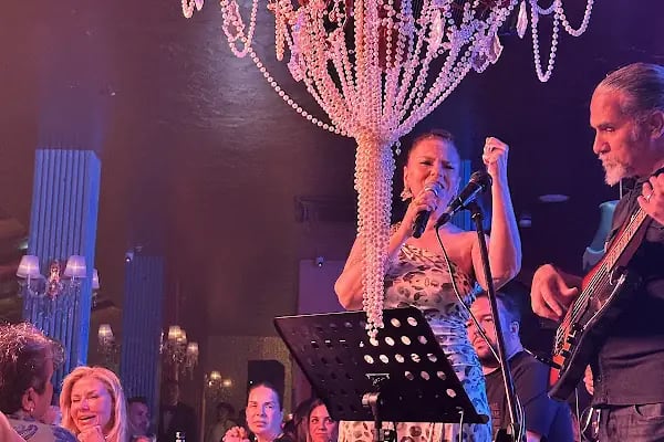 Arabesque Lounge Pub - Resim 7