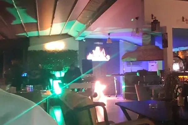 Arabesque Lounge Pub - Resim 5