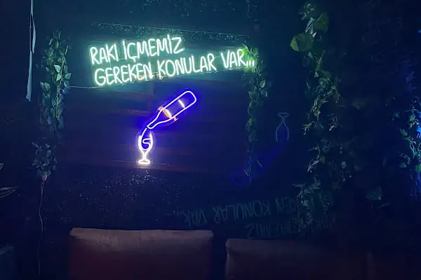 Arabesque Lounge Pub - Resim 3