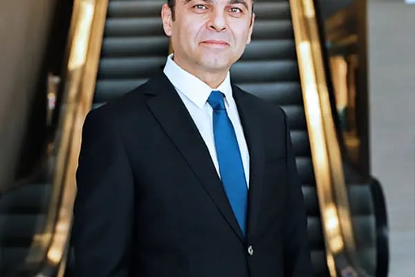 Prof. Dr. Ümit Tuhanioğlu, Ortopedi Ve Travmatoloji - Resim 1