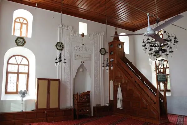 Karapürçek Merkez Camii - Resim 12