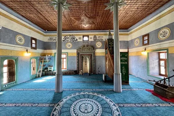 Sarıhacılar Camii - Resim 2