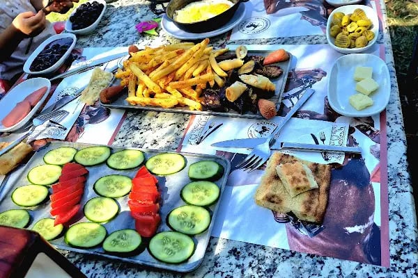 Batman At Çiftliği ve Binicilik Merkezi - Cafe, Restaurant - Resim 2