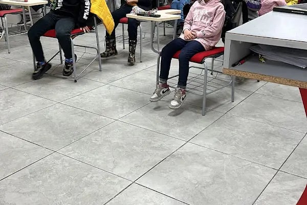 YDS Academy İnegöl Şubesi - Resim 2
