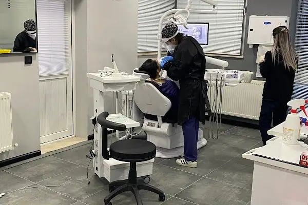 DENTAL AY AĞIZ VE DİŞ SAĞLIĞI POLİKLİNİĞİ - Resim 3