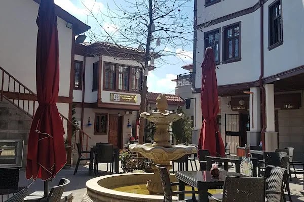 Şeyh İzzettin Cami - Resim 17