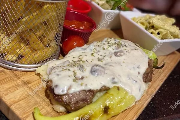 BALKON NARGİLE CAFE &amp; BOWLİNG - Resim 7